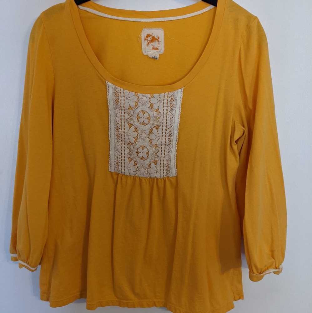 Anthropologie - Large - yellow with cream lace